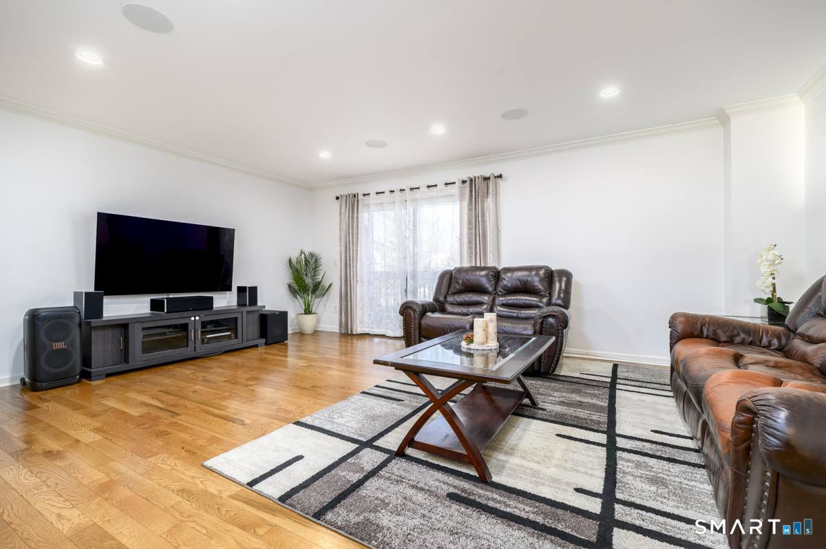 65 Riverside Avenue 65