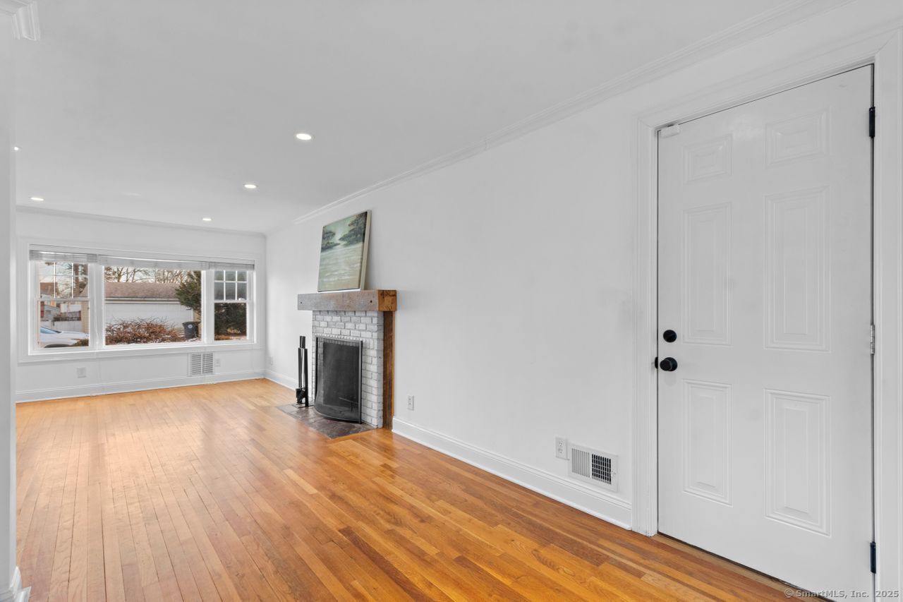 306 Welchs Point Road, Milford, Connecticut image 10