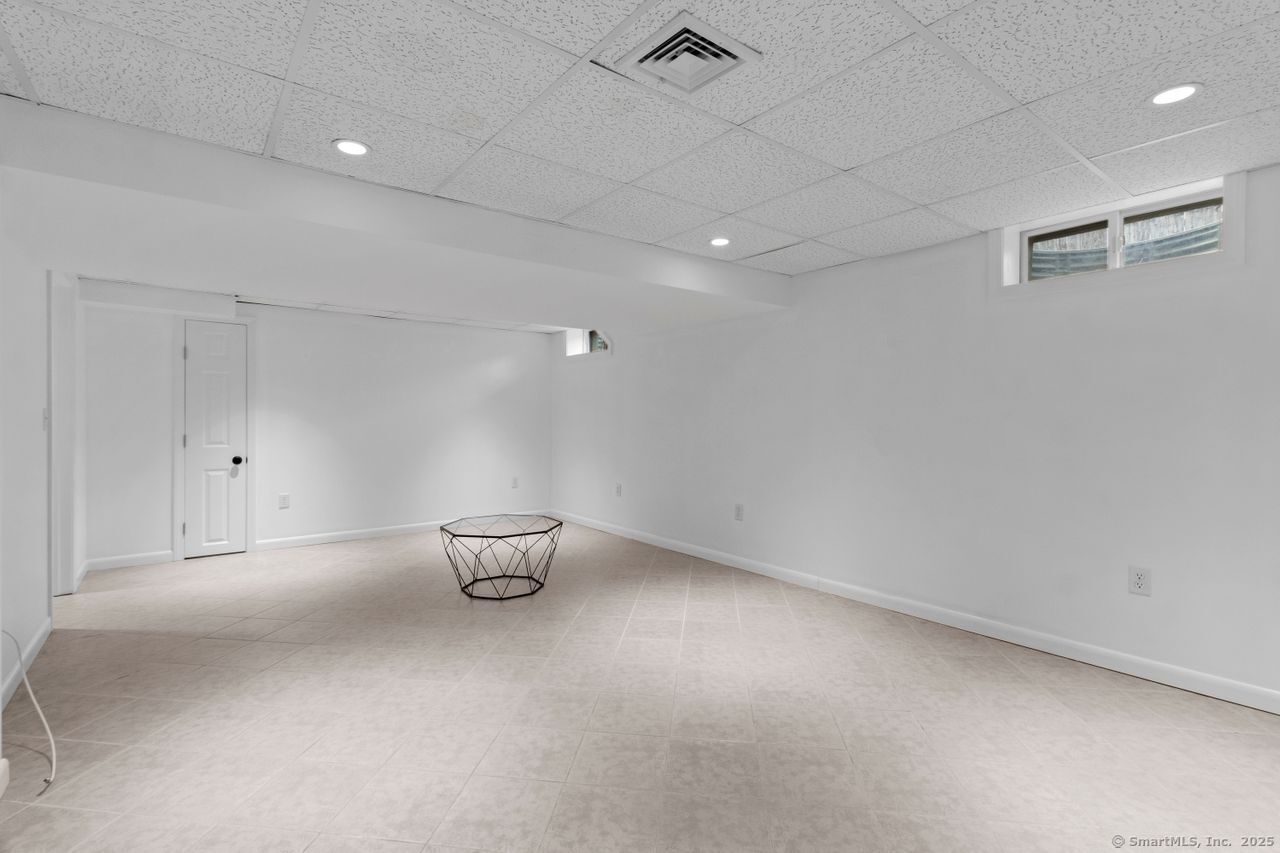 306 Welchs Point Road, Milford, Connecticut image 25