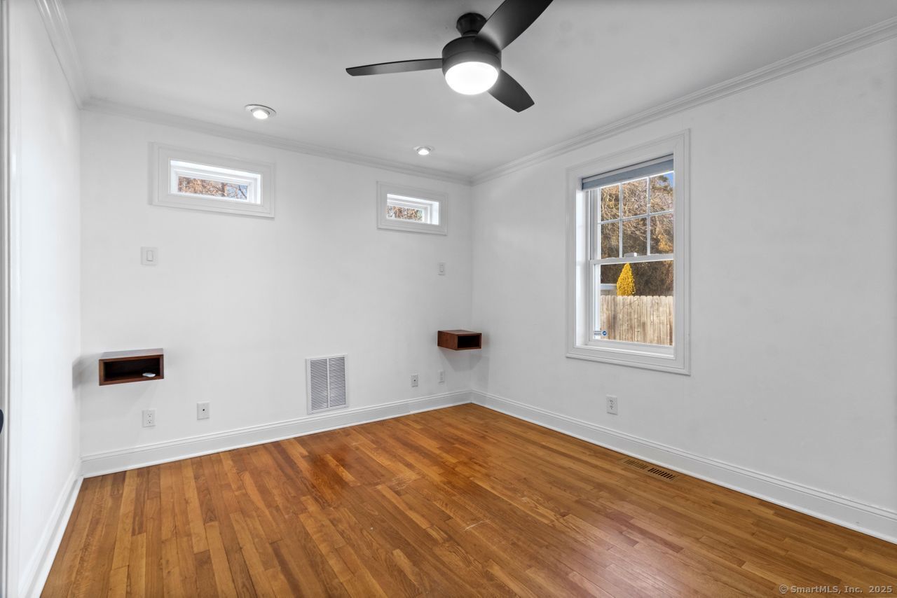 306 Welchs Point Road, Milford, Connecticut image 11