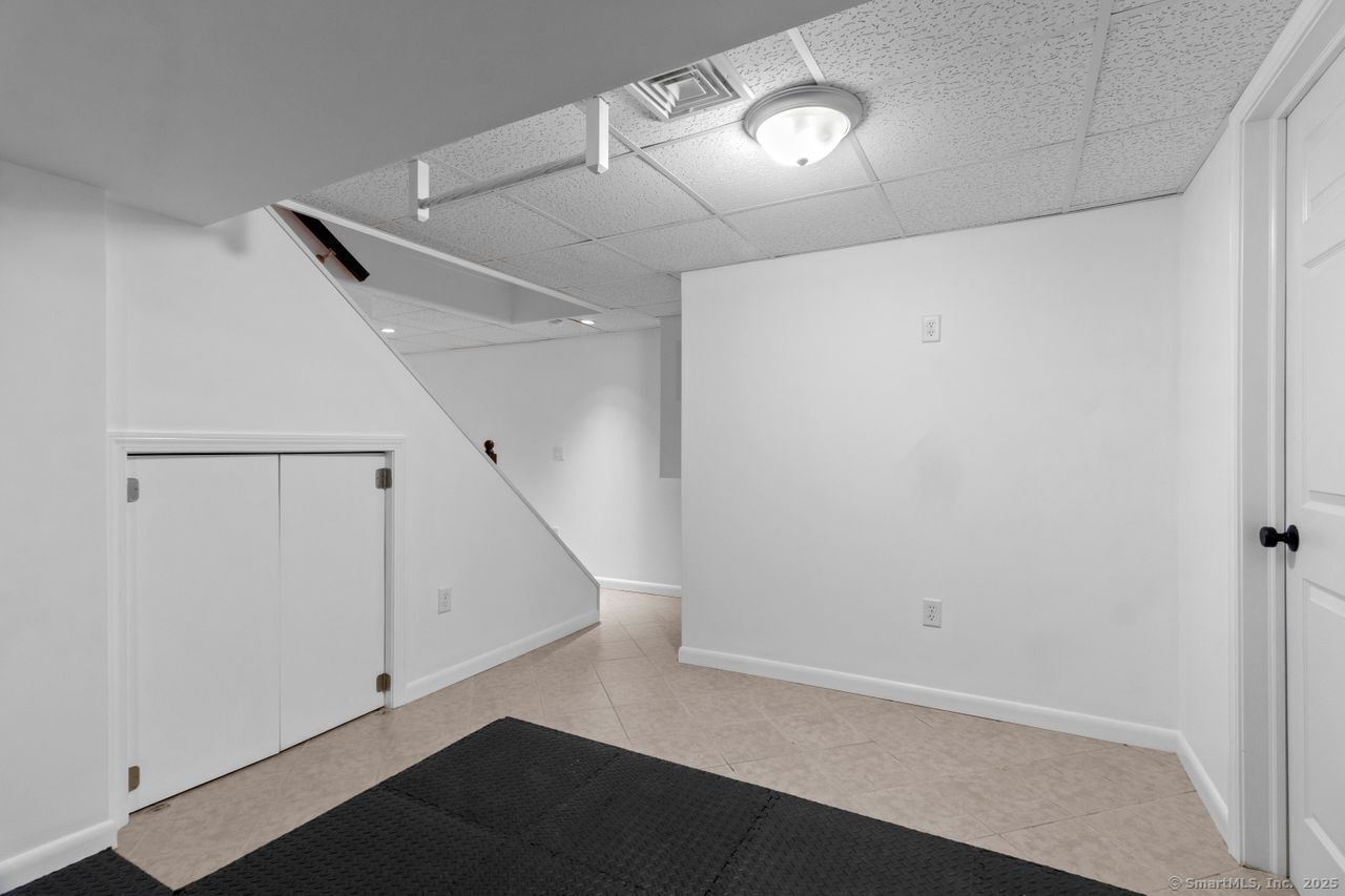 306 Welchs Point Road, Milford, Connecticut image 27
