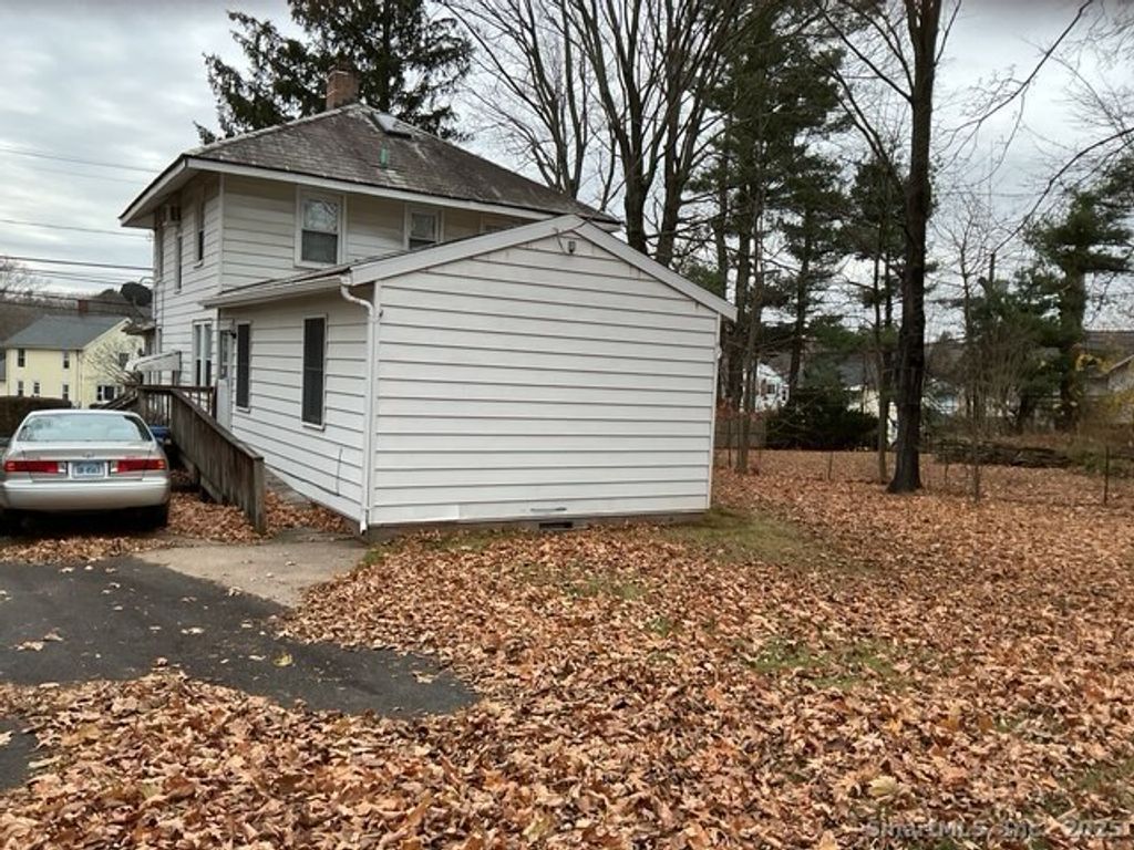 Photo of 42 Saybrook Road, Middletown, CT 06457 (MLS # 24142605)