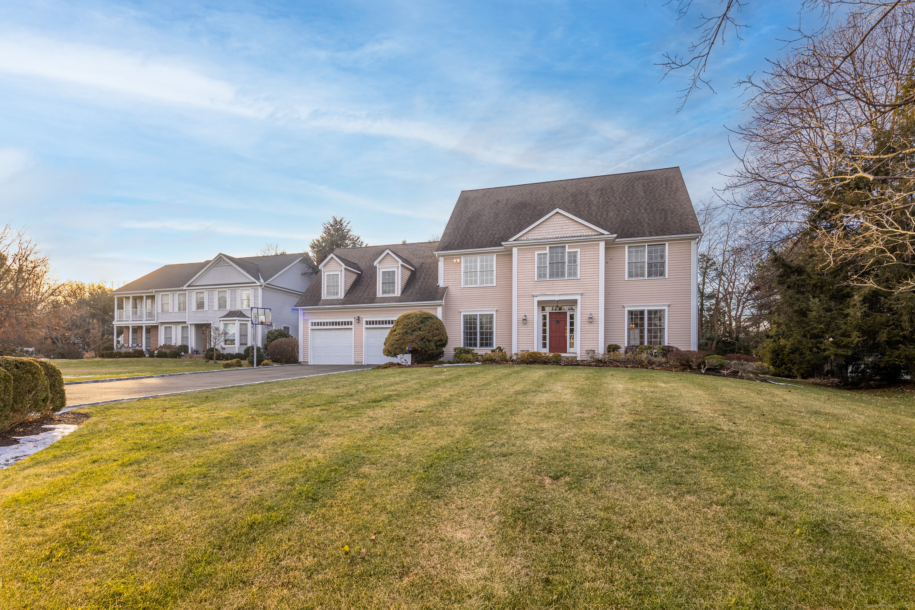 Wheeler Gate, Westport, Connecticut - 4 Bedrooms  
3 Bathrooms  
10 Rooms - 