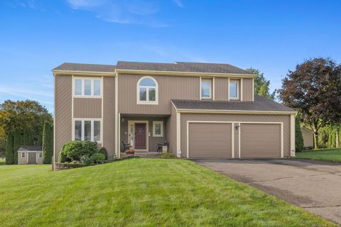 Photo of 49 Pondview Lane, Bristol, CT 06010 (MLS # 24128014)