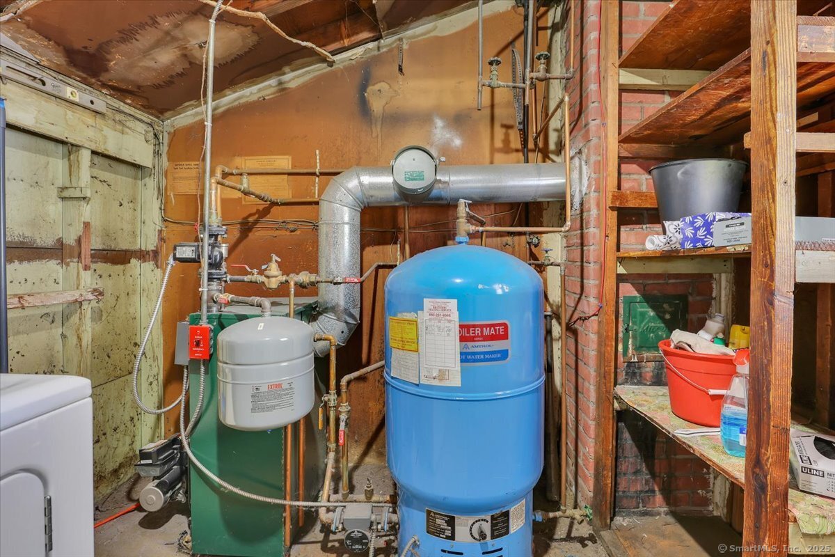 East Hartford, Connecticut 06118, United States, 4 Bedrooms Bedrooms, ,1 BathroomBathrooms,Residential,Active,166235