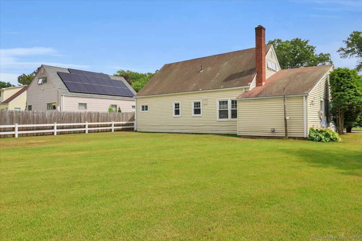 East Hartford, Connecticut 06118, United States, 4 Bedrooms Bedrooms, ,1 BathroomBathrooms,Residential,Active,166235