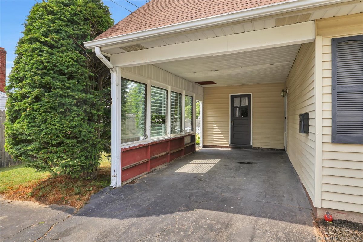 East Hartford, Connecticut 06118, United States, 4 Bedrooms Bedrooms, ,1 BathroomBathrooms,Residential,Active,166235