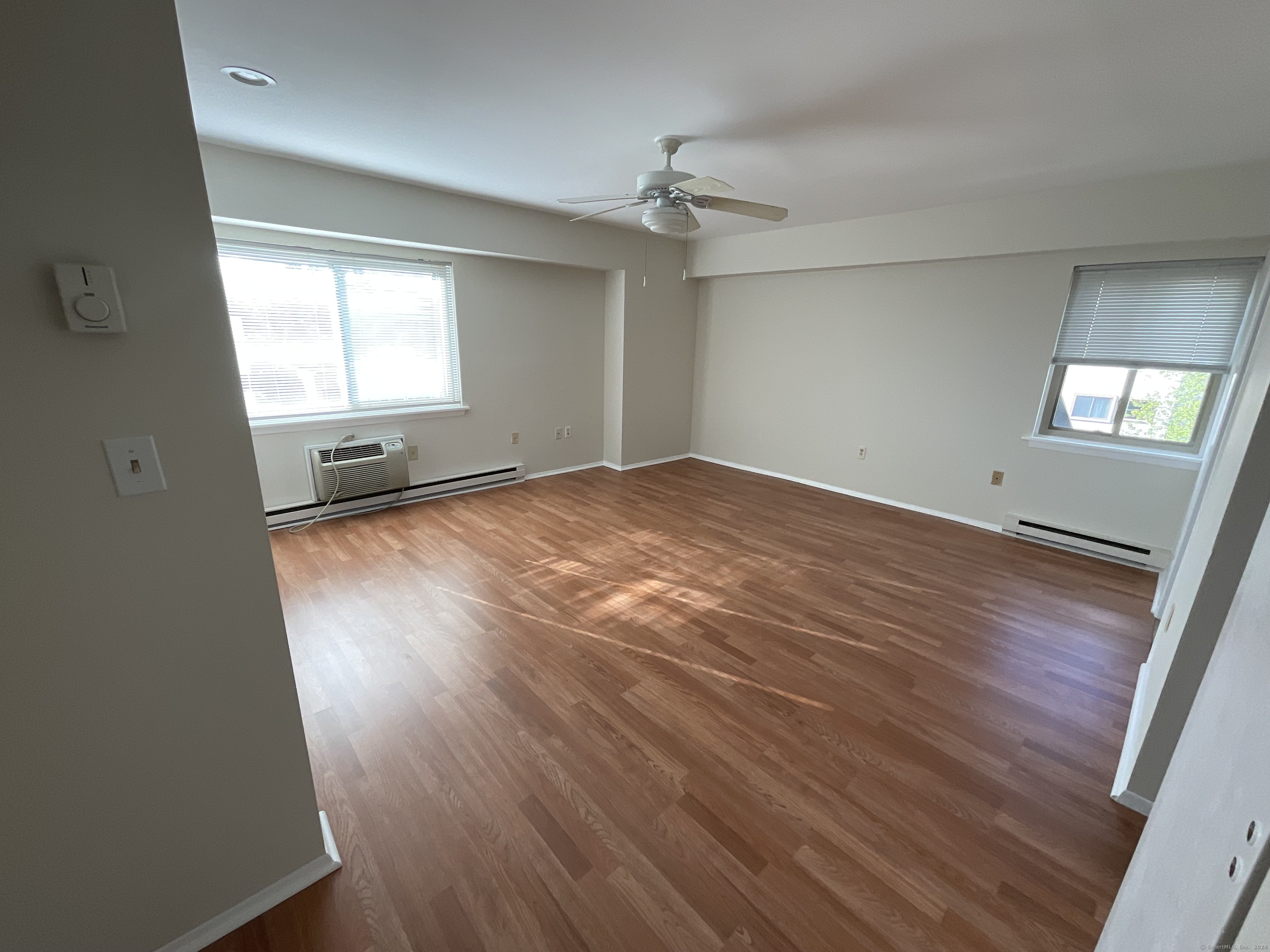 1611 Washington Boulevard 303, Stamford, Connecticut - 2 Bedrooms  
2 Bathrooms  
4 Rooms - 