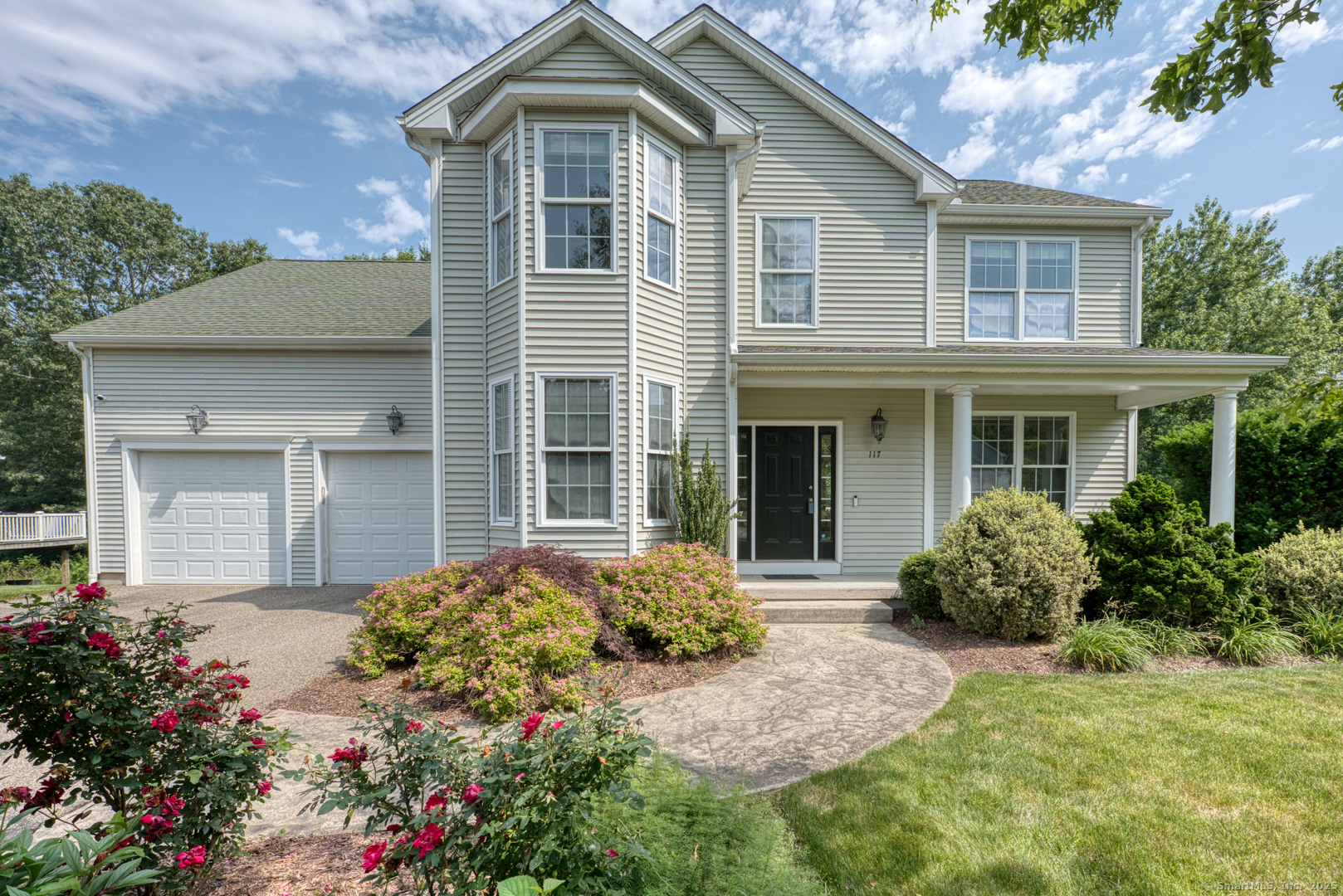 Property for Sale at Shelley Lane, Glastonbury, Connecticut - Bedrooms: 4 
Bathrooms: 4 
Rooms: 8  - $750,000