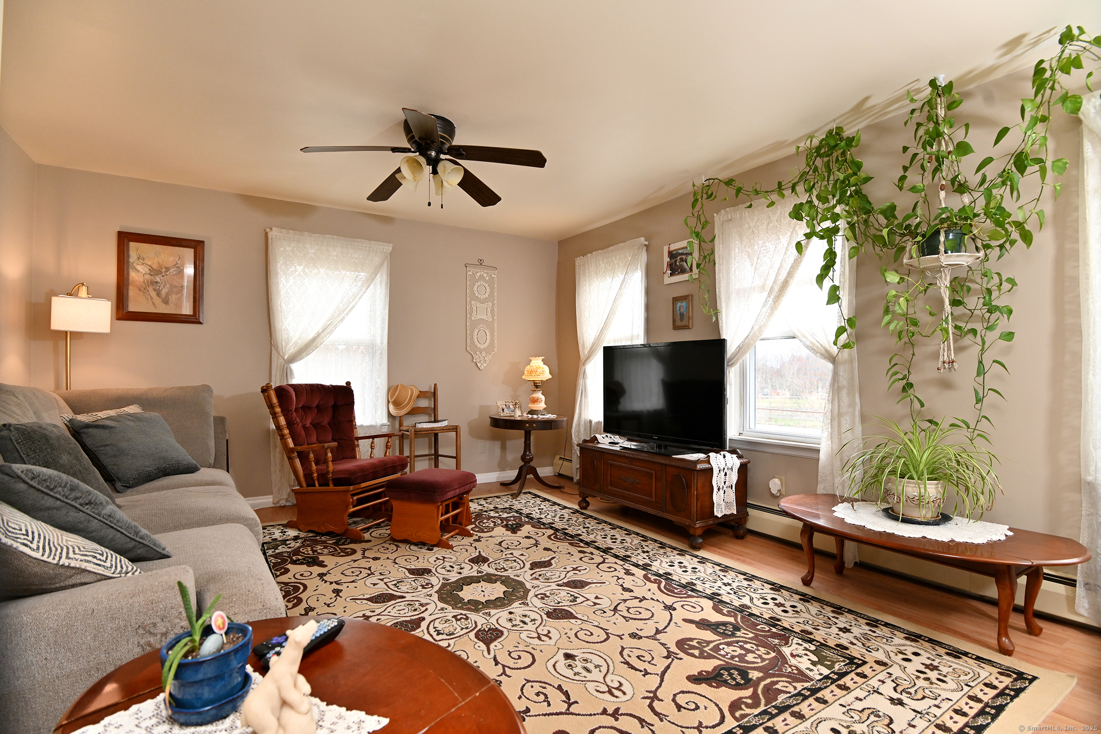 Plainfield, Connecticut 06374, United States, 6 Bedrooms Bedrooms, ,2 BathroomsBathrooms,Residential,Pending,114866