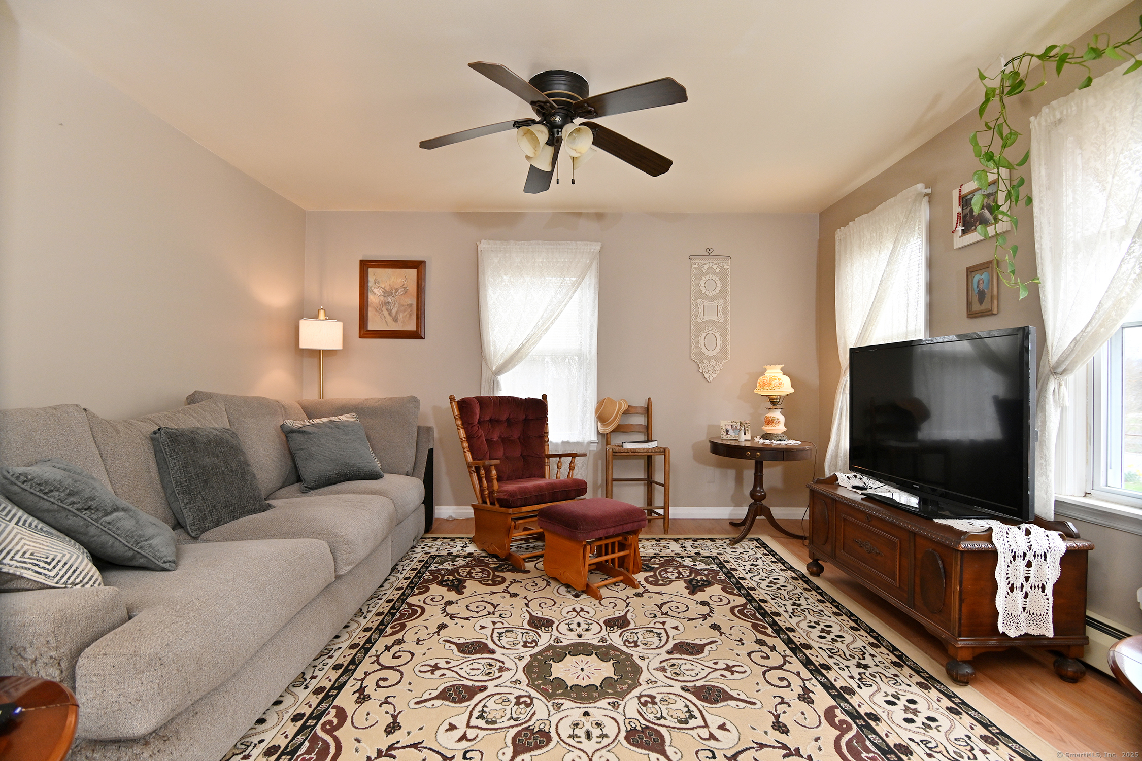 Plainfield, Connecticut 06374, United States, 6 Bedrooms Bedrooms, ,2 BathroomsBathrooms,Residential,Pending,114866