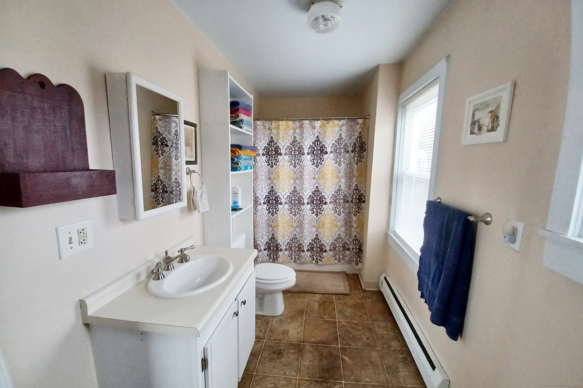 Plainfield, Connecticut 06374, United States, 6 Bedrooms Bedrooms, ,2 BathroomsBathrooms,Residential,Pending,114866