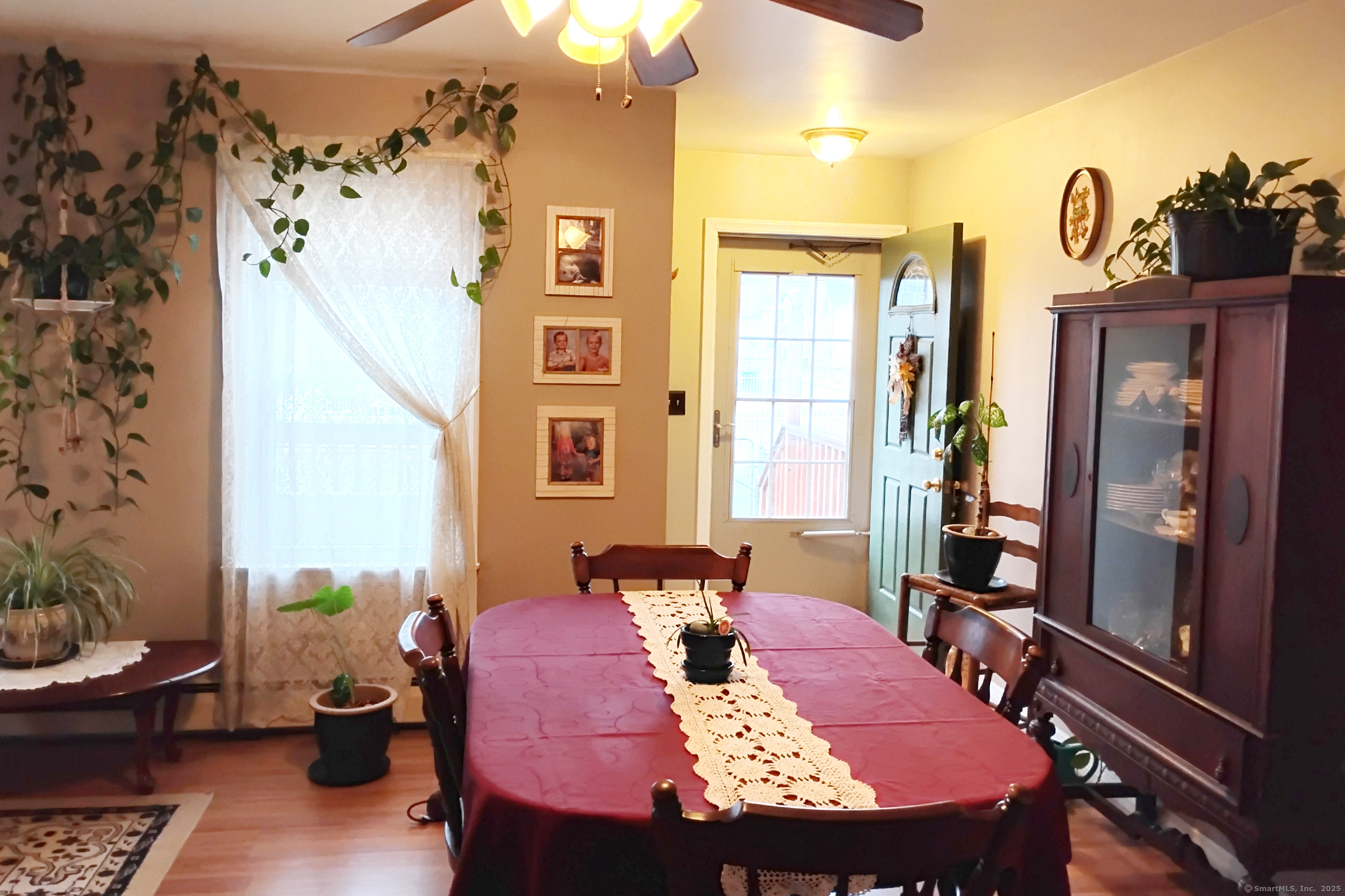 Plainfield, Connecticut 06374, United States, 6 Bedrooms Bedrooms, ,2 BathroomsBathrooms,Residential,Pending,114866