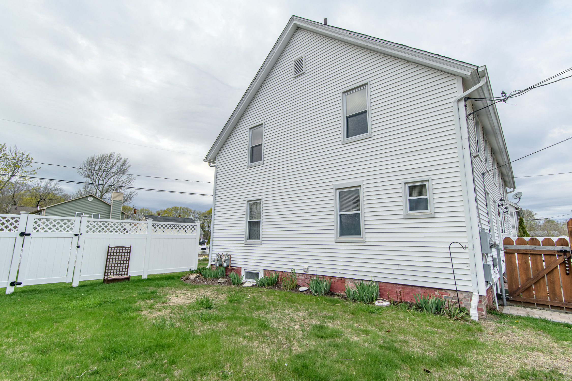 Plainfield, Connecticut 06374, United States, 6 Bedrooms Bedrooms, ,2 BathroomsBathrooms,Residential,Pending,114866