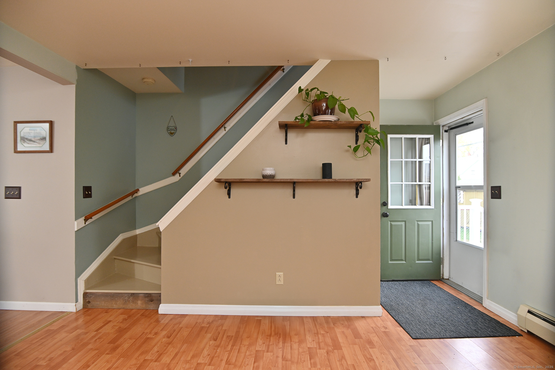 Plainfield, Connecticut 06374, United States, 6 Bedrooms Bedrooms, ,2 BathroomsBathrooms,Residential,Pending,114866