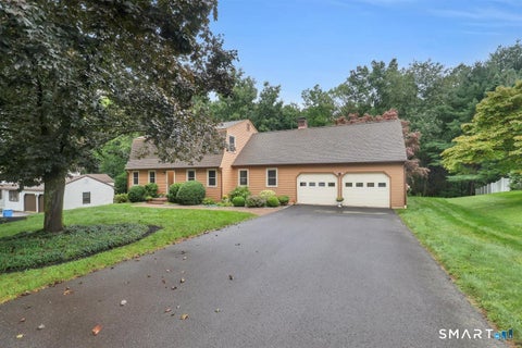 Photo of 190 Valley View Road, Manchester, CT 06040 (MLS # 24204063)