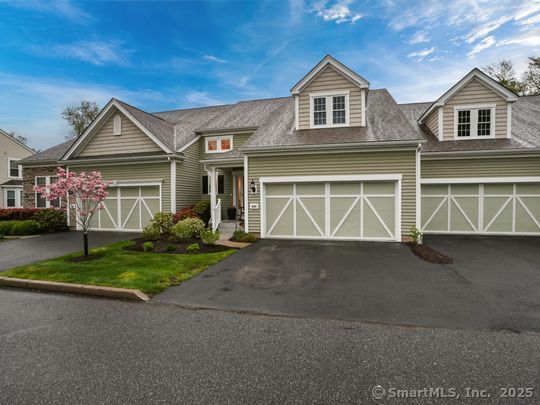 644 Championship Drive #644, Oxford, Connecticut image 1