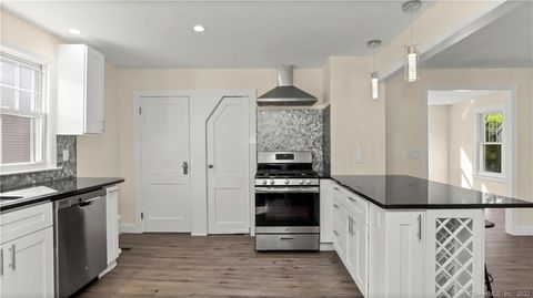 Tiny photo for 207 West Avenue, Darien, CT 06820 (MLS # 24146591)