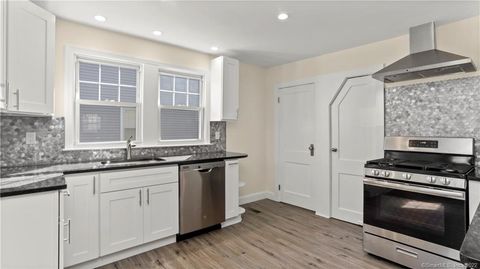 Tiny photo for 207 West Avenue, Darien, CT 06820 (MLS # 24146591)