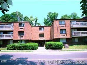 Rental Property at Triangle Street Apt A41, Danbury, Connecticut - Bedrooms: 1 
Bathrooms: 1 
Rooms: 4  - $1,800 MO.