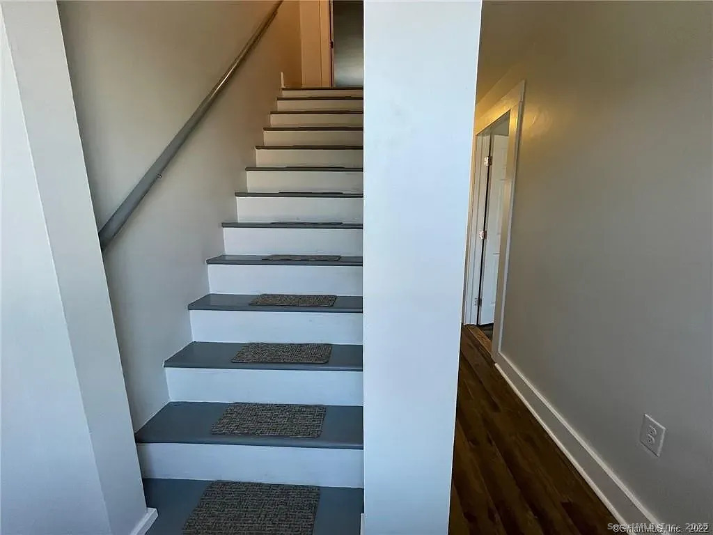 Griswold, Connecticut 06351, United States, 2 Bedrooms Bedrooms, ,1 BathroomBathrooms,Residential,Active,248234