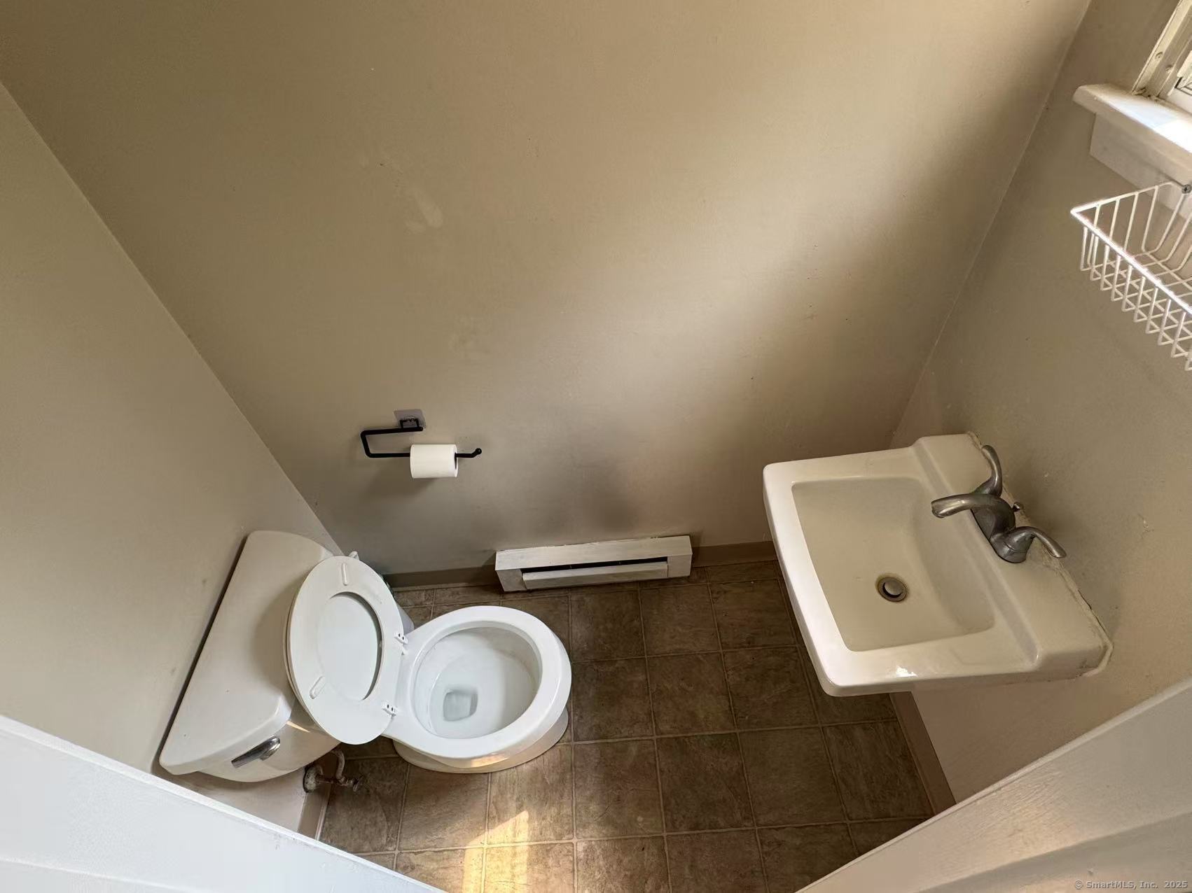 273 Queen Street APT 9A