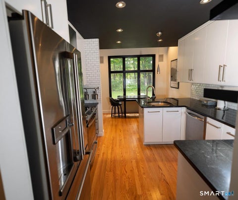 Tiny photo for 40 Riverwalk Drive, Simsbury, CT 06089 (MLS # 24209755)
