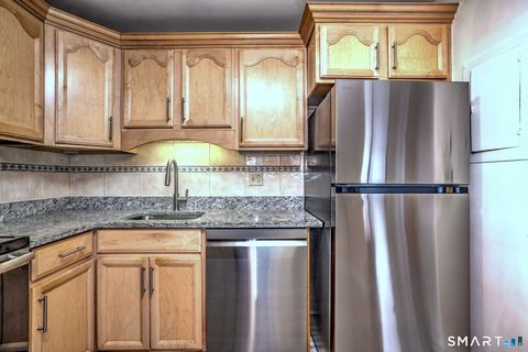 Tiny photo for 70 Putter Drive #211, Wallingford, CT 06492 (MLS # 24155925)