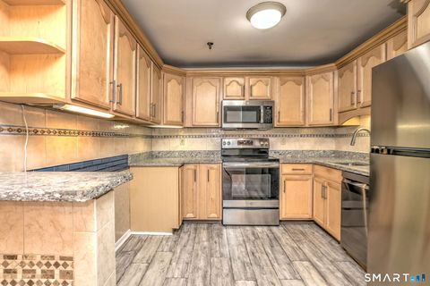 Tiny photo for 70 Putter Drive #211, Wallingford, CT 06492 (MLS # 24155925)