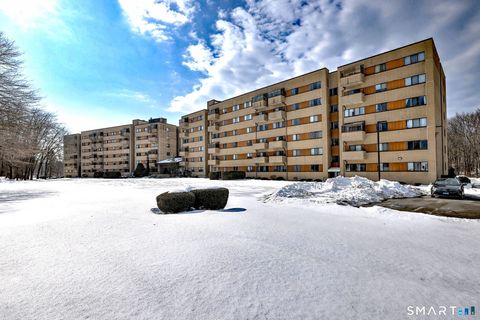 Tiny photo for 70 Putter Drive #211, Wallingford, CT 06492 (MLS # 24155925)