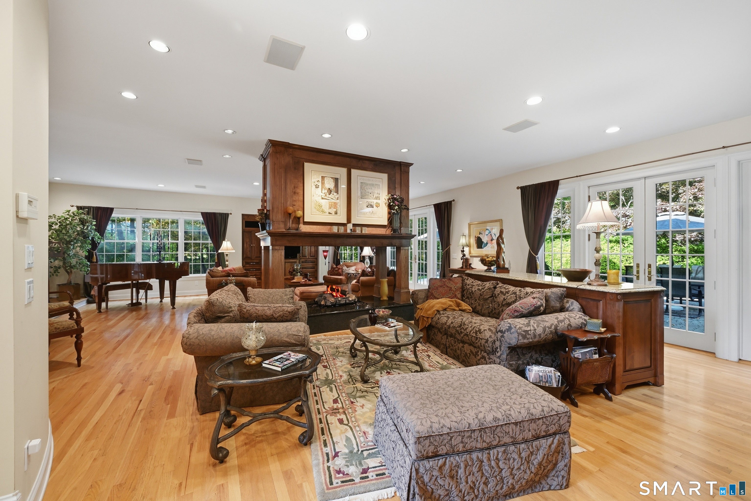 10 Taunton Hill Road