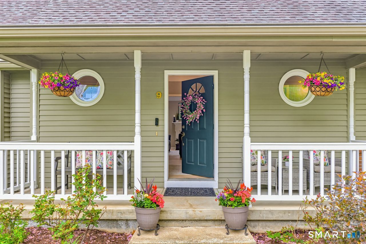 9 Brooks Lane