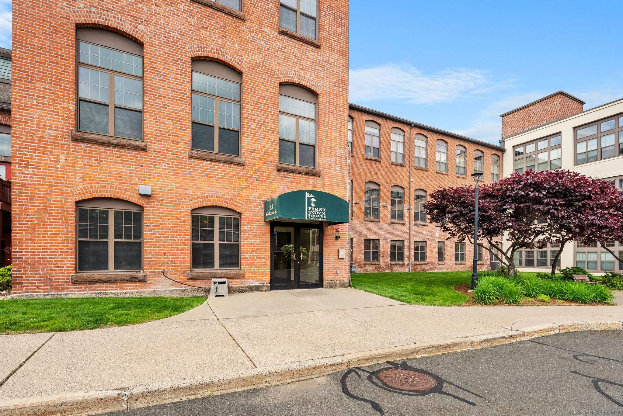 33 Mechanic Street #214, Windsor, Connecticut image 1