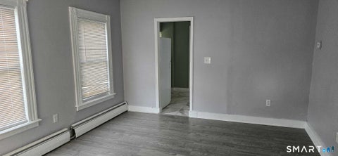 Multifamily For Rent - 571 First Avenue #2<br/> New Haven County, West Haven, CT 06516