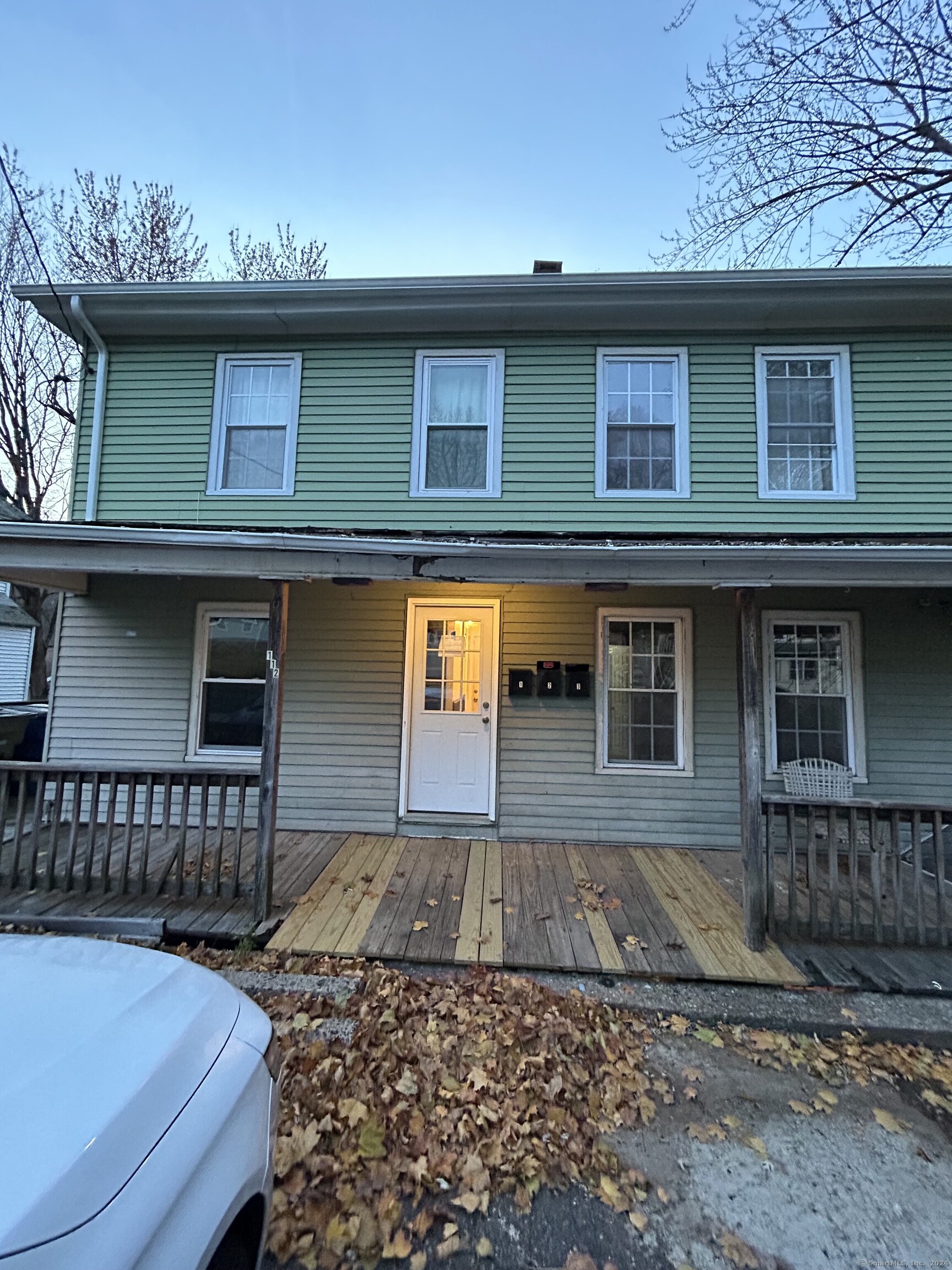 Rental Property at 112 High Street 2, Vernon, Connecticut - Bedrooms: 2 
Bathrooms: 1 
Rooms: 5  - $1,300 MO.