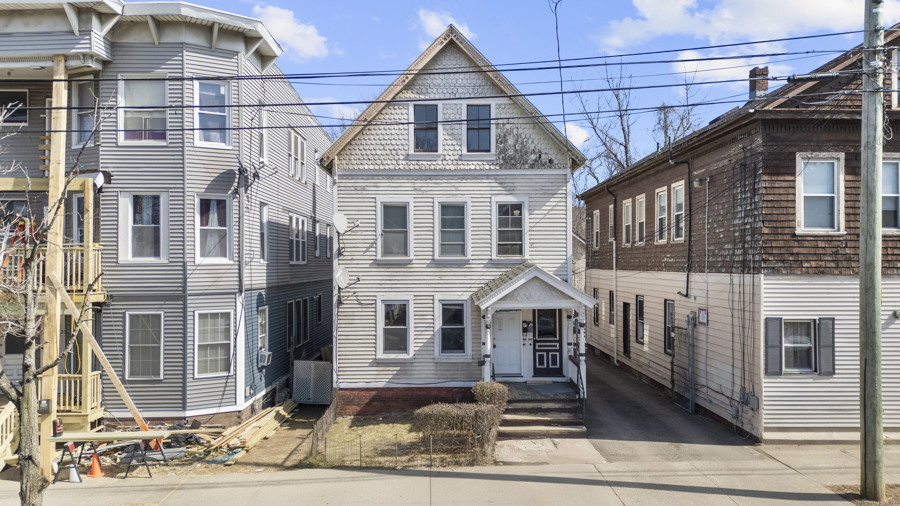 Property for Sale at Farren Avenue, New Haven, Connecticut - Bedrooms: 4 
Bathrooms: 2 
Rooms: 10  - $358,000