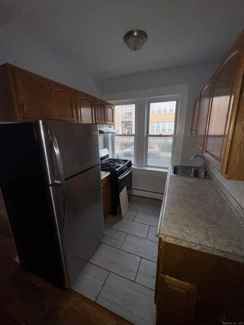 Multifamily For Rent - 335 Wells Street #W7<br/> Bridgeport, CT 06606