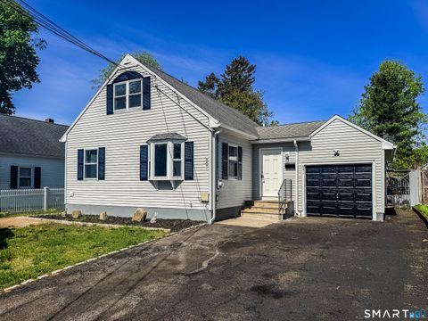 Photo of 891 Evers St Extension, Bridgeport, CT 06610 (MLS # 24171791)