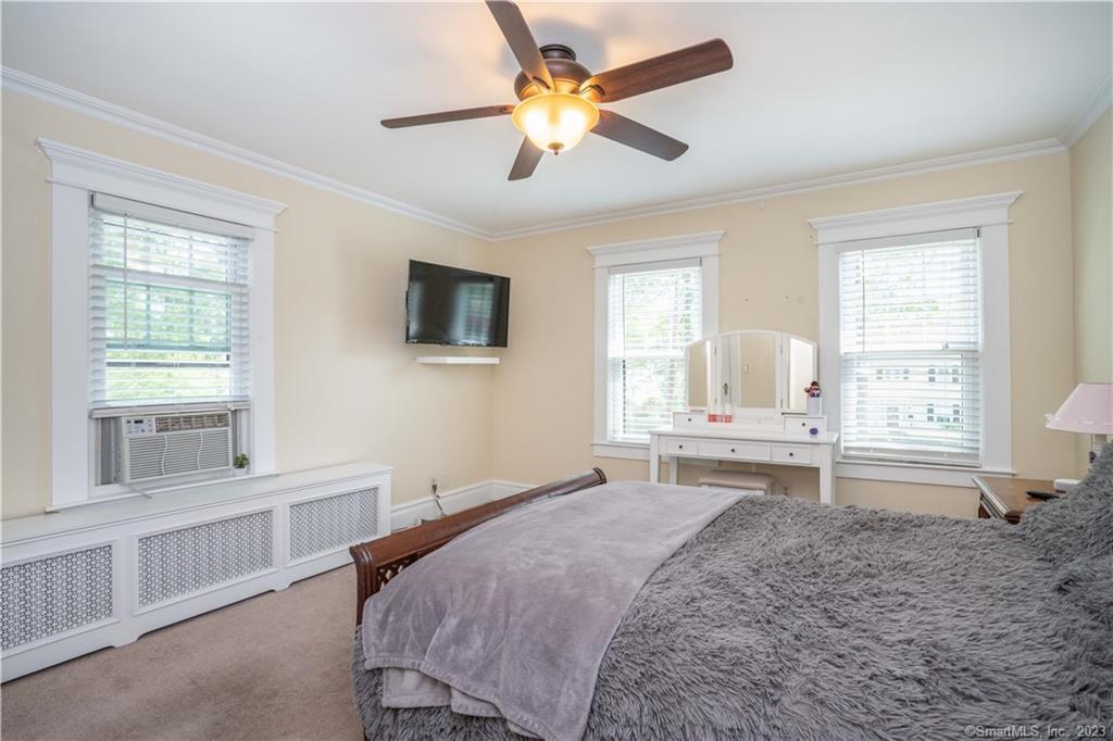 Photo 25 of 40 of 121 Foxcroft Road house
