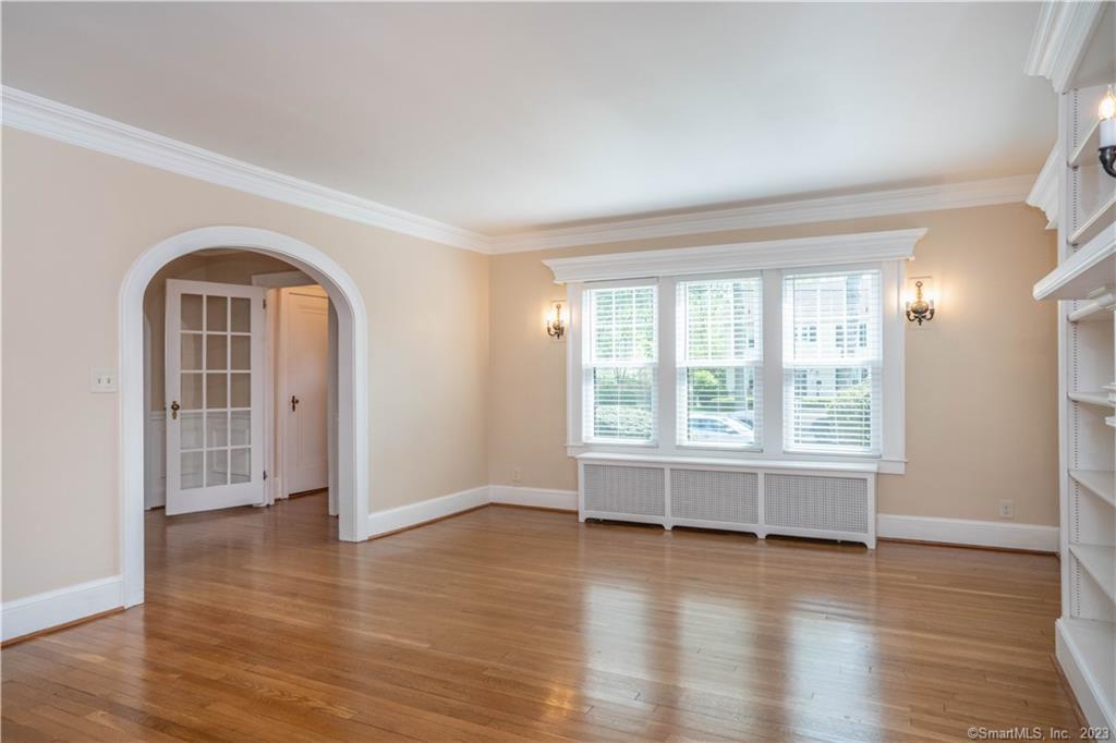 Photo 7 of 40 of 121 Foxcroft Road house
