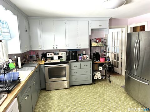 Tiny photo for 28 Glendale Avenue, Berlin, CT 06037 (MLS # 24150936)