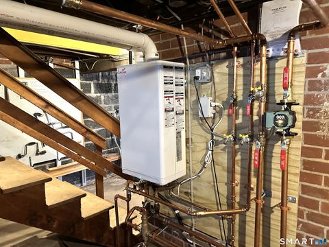 Tiny photo for 28 Glendale Avenue, Berlin, CT 06037 (MLS # 24150936)