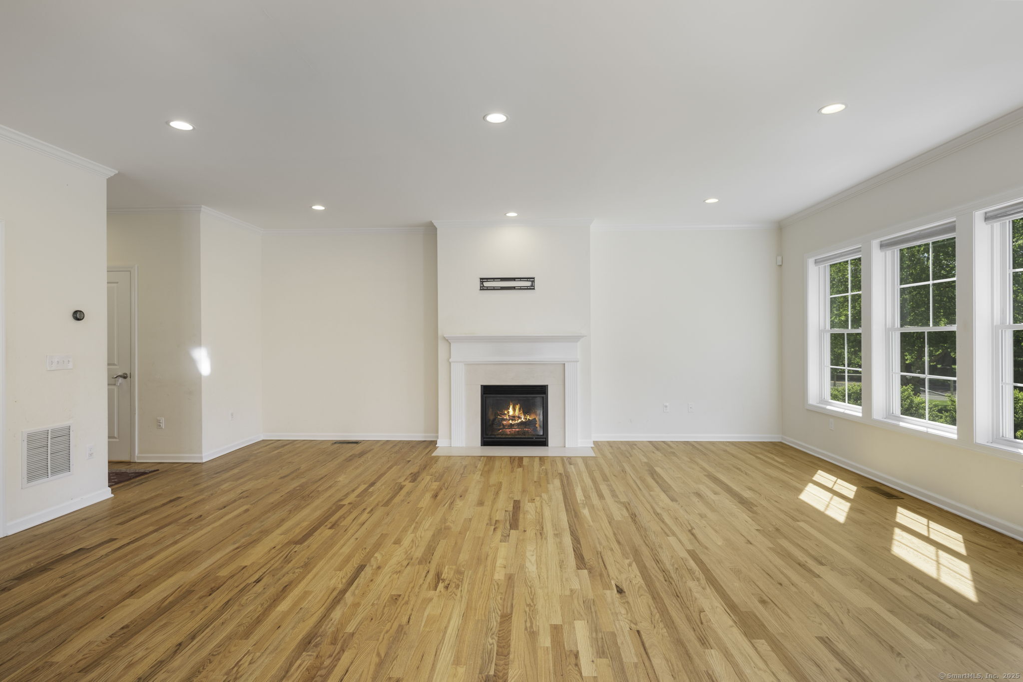 51 Lexington Gardens #51, North Haven, Connecticut image 4