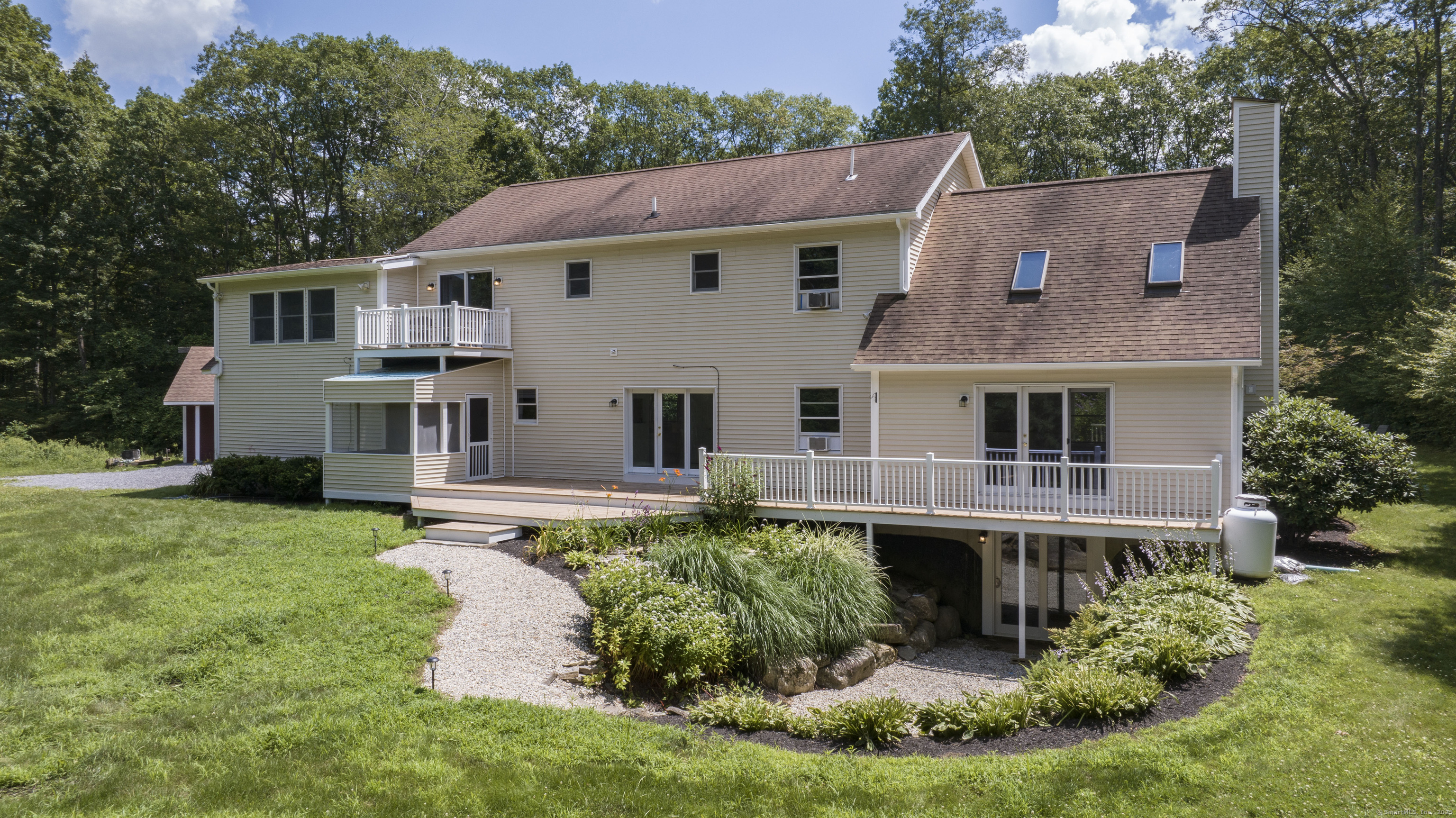 101 Center Road