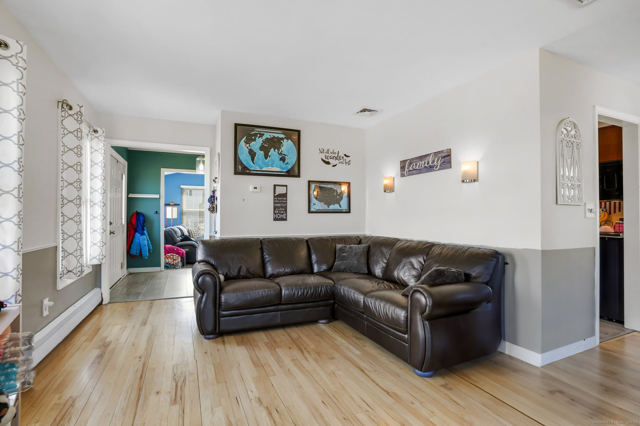 22 Deer Run Drive, Seymour, Connecticut image 6