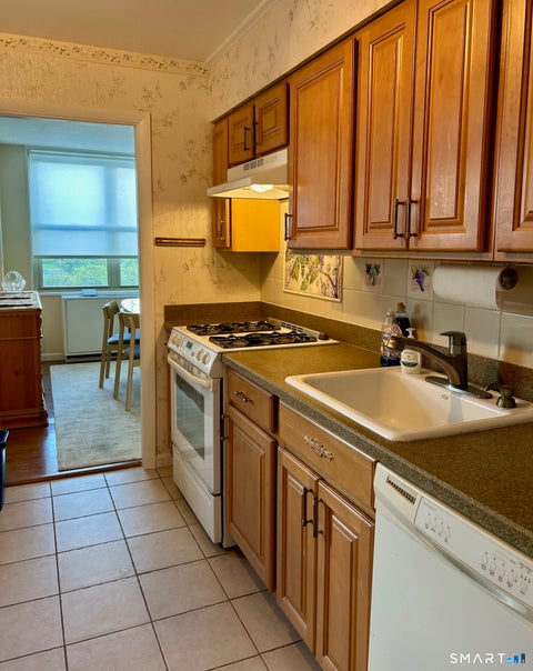 Tiny photo for 1 Strawberry Hill Court #3F, Stamford, CT 06902 (MLS # 24185671)