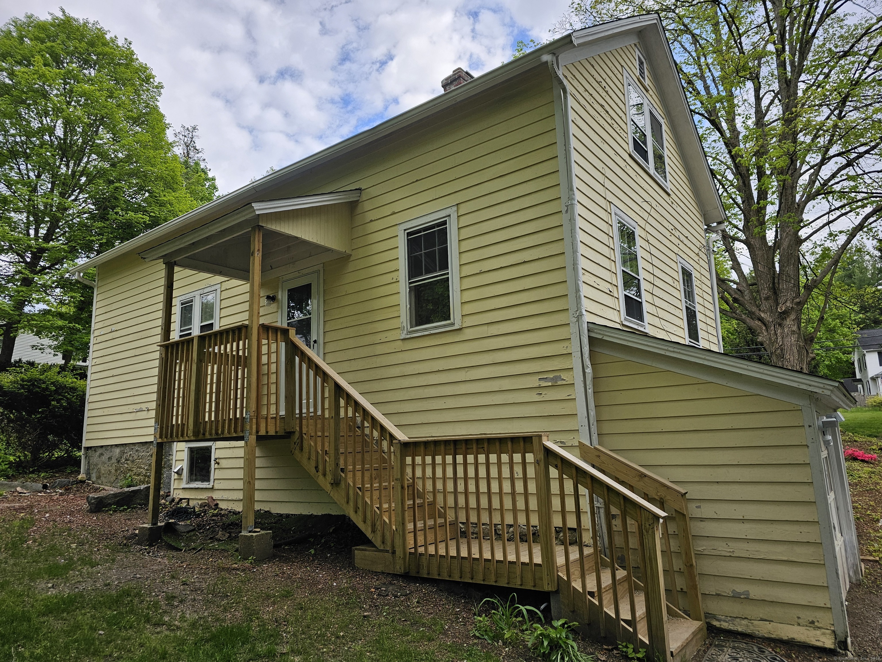 17 Pleasant Street