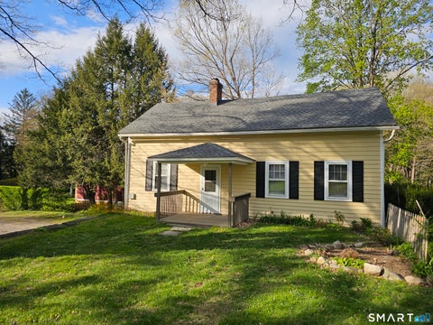 Homes For Rent - 17 Pleasant Street<br/> Woodbury, CT 06798
