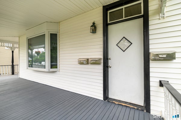 18 ELM TREE PL # 2, STAMFORD, CT 06906 - Image 0d3cabe0ecc56ce7a69a0afc19bd42fc/1160948290