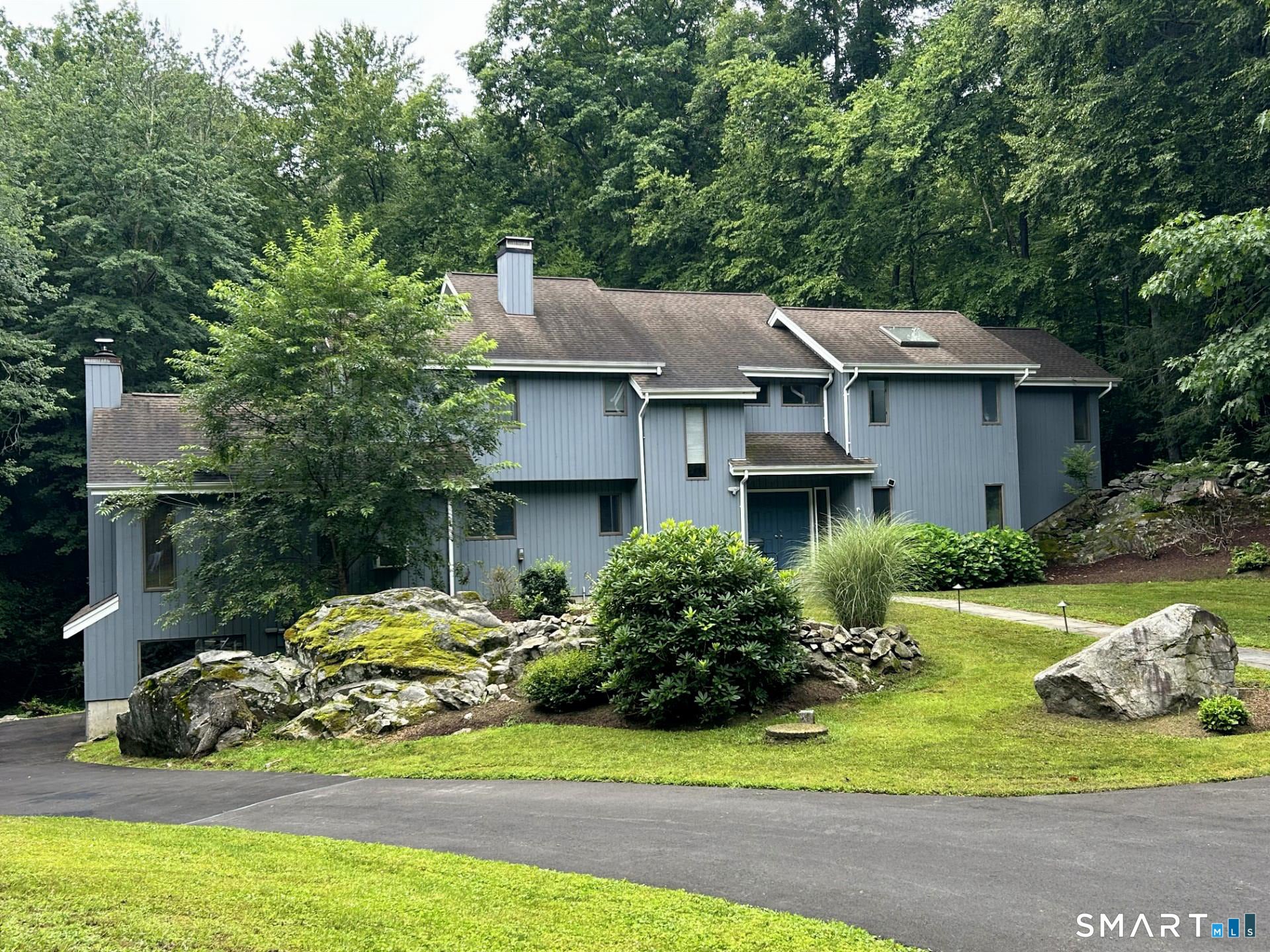 4 Deerfield Road